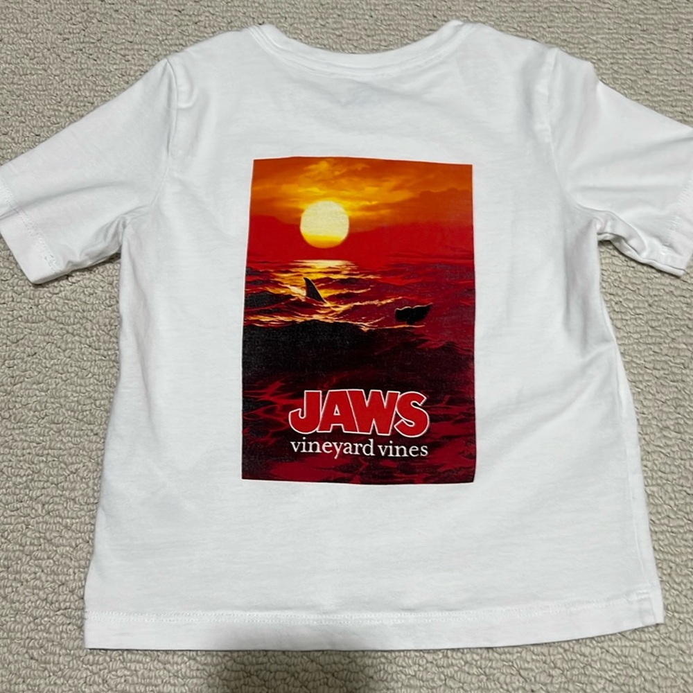 Vineyard Vines boys JAWS tshirt 3T